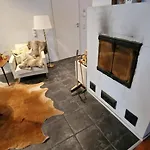 Arctic Circle Luxury House - Next To Santa's Village Villa *