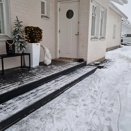 Arctic Circle Luxury House - Next To Santa's Village 罗瓦涅米