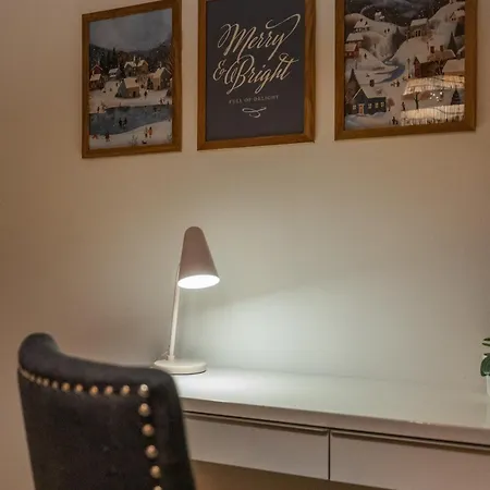 Arctic Circle Luxury House - Next To Santa's Village 罗瓦涅米